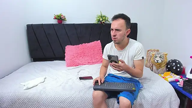 big-dicktop23 online show from January 14, 2026, 4:34 pm