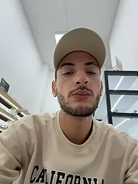 Sxxthiago online show from December 3, 2025, 7:23 pm