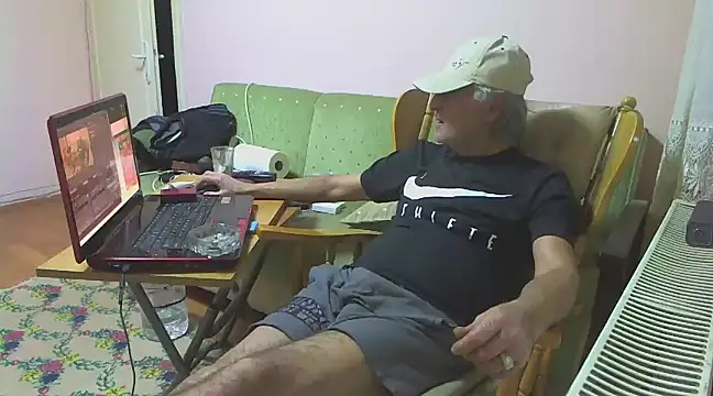 zormen355 online show from January 25, 2025, 6:35 pm