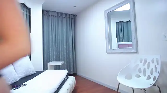 Snapshot of IssadoraJames chatting on January 21, 2025, 12:57 am IssadoraJames online show from January 21, 2025, 12:57 am