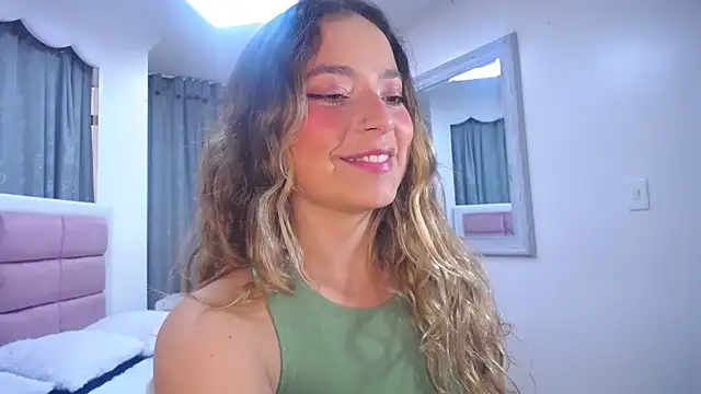 Snapshot of IssadoraJames chatting on January 29, 2025, 7:22 pm IssadoraJames online show from January 29, 2025, 7:22 pm