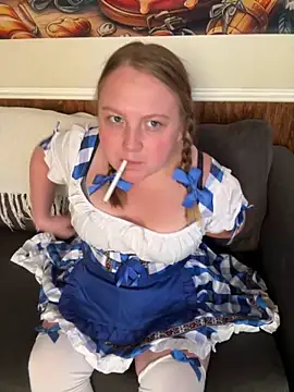 Snapshot of PhatAssBlond chatting on September 27, 2025, 5:29 pm PhatAssBlond online show from September 27, 2025, 5:29 pm