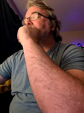 Snapshot of Doherty10 chatting on December 19, 2025, 9:27 am Doherty10 online show from December 19, 2025, 9:27 am