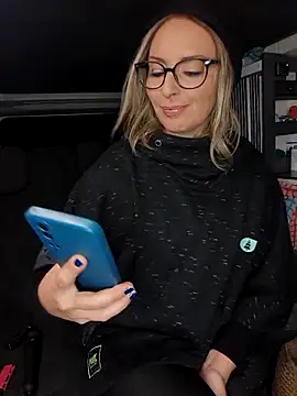 Jade Emeraud online show from November 27, 2025, 8:44 pm