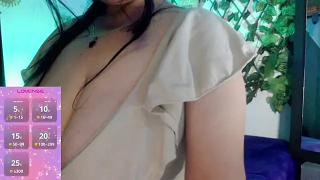 Snapshot of Donniia chatting on September 20, 2025, 1:01 pm Donniia online show from September 20, 2025, 1:01 pm