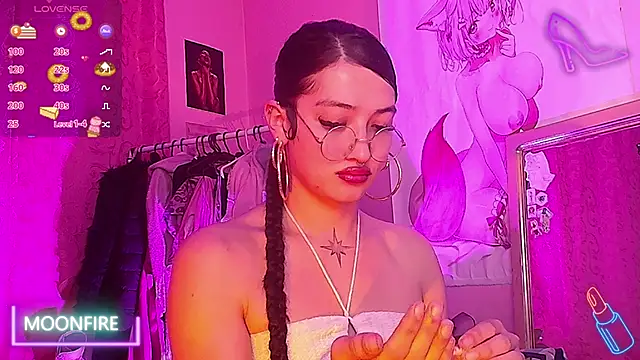 Snapshot of moonfiredancer chatting on September 29, 2025, 4:17 am moonfiredancer online show from September 29, 2025, 4:17 am