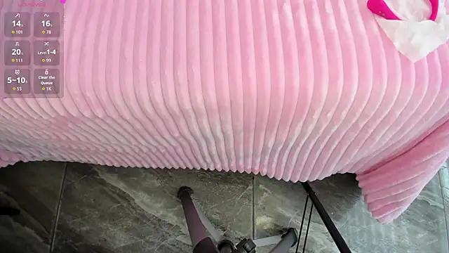 LIZ HOLMES online show from October 2, 2025, 12:23 pm