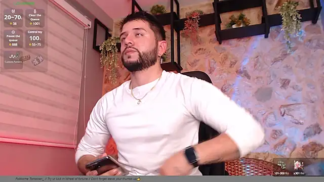Snapshot of TomSloan_ chatting on January 11, 2025, 5:40 pm TomSloan online show from January 11, 2025, 5:40 pm