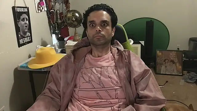 Snapshot of GForceSavage chatting on September 23, 2025, 12:02 am GForceSavage online show from September 23, 2025, 12:02 am