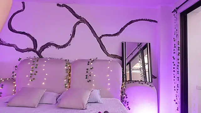 Snapshot of Rubi_Sky chatting on December 19, 2025, 1:51 pm Rubi Sky online show from December 19, 2025, 1:51 pm