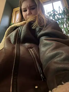 Snapshot of PumaShyXD chatting on January 25, 2025, 10:51 am PumaShyXD online show from January 25, 2025, 10:51 am