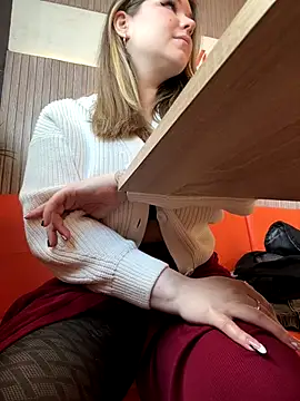 Snapshot of PumaShyXD chatting on October 2, 2025, 10:44 am PumaShyXD online show from October 2, 2025, 10:44 am