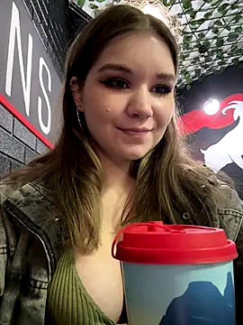 Snapshot of PumaShyXD chatting on October 10, 2025, 10:47 am PumaShyXD online show from October 10, 2025, 10:47 am