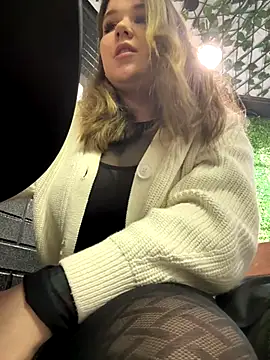 Snapshot of PumaShyXD chatting on October 19, 2025, 10:38 am PumaShyXD online show from October 19, 2025, 10:38 am