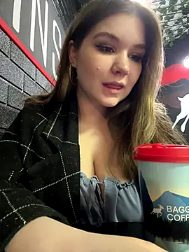 Snapshot of PumaShyXD chatting on November 6, 2025, 11:00 am PumaShyXD online show from November 6, 2025, 11:00 am