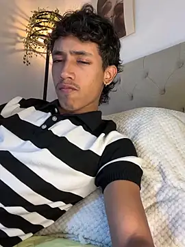 Ostin18hot online show from December 21, 2025, 2:08 am