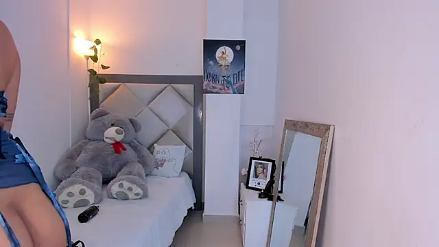 Adria ross online show from February 12, 2025, 5:05 pm