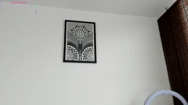 Snapshot of VeronicaTonu chatting on October 28, 2025, 2:42 pm VeronicaTonu online show from October 28, 2025, 2:42 pm