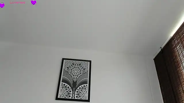 VeronicaTonu online show from March 13, 2026, 2:01 pm