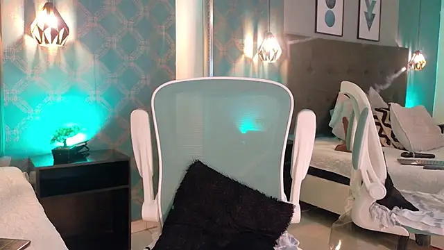 AmbarRoberts  online show from February 12, 2026, 2:01 pm