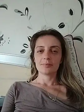 Snapshot of SophyGirl chatting on May 20, 2026, 1:28 pm SophyGirl online show from May 20, 2026, 1:28 pm