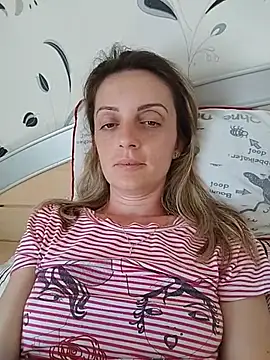 Snapshot of SophyGirl chatting on May 24, 2026, 12:43 pm SophyGirl online show from May 24, 2026, 12:43 pm