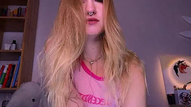 Snapshot of Amelia_naughtyGirl chatting on December 5, 2024, 1:14 am Amelia naughtyGirl online show from December 5, 2024, 1:14 am