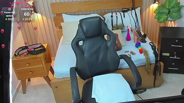 luciana ballesteros  online show from October 17, 2025, 12:41 pm