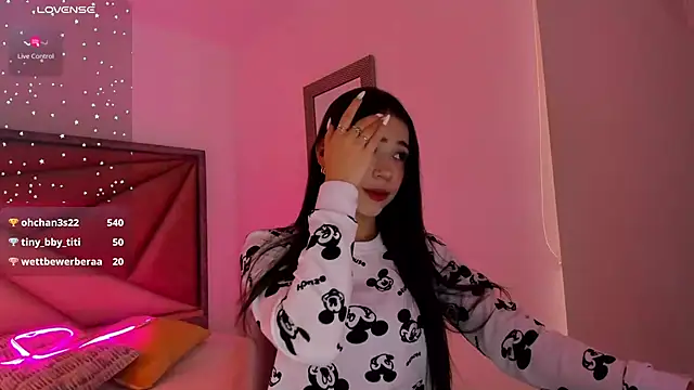 FaloonRoussel online show from October 28, 2025, 6:32 pm