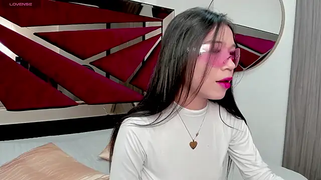 FaloonRoussel online show from March 25, 2026, 4:24 pm