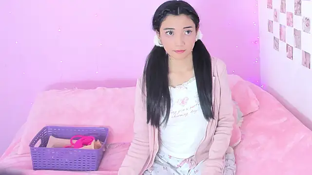 Snapshot of MIDORI_BACK_01 chatting on February 7, 2025, 12:20 am MIDORI BACK 01 online show from February 7, 2025, 12:20 am