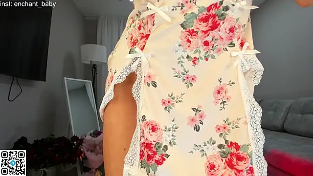 Snapshot of enchant_baby chatting on December 10, 2024, 8:38 pm enchant baby online show from December 10, 2024, 8:38 pm