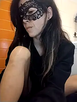 EmySkinny85 online show from December 19, 2024, 8:34 pm
