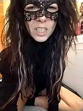 EmySkinny85 online show from January 5, 2025, 9:25 pm