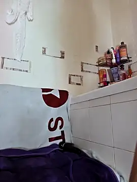 EmySkinny85 online show from March 19, 2026, 4:44 pm