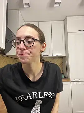 MartiniiSelenna online show from September 21, 2025, 5:42 am