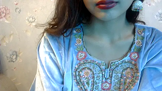 Snapshot of binisa_45 chatting on December 7, 2024, 5:37 am binisa 45 online show from December 7, 2024, 5:37 am