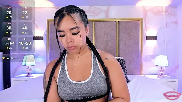 MarianaGarciaa   online show from January 8, 2025, 10:58 pm