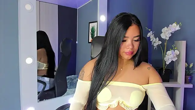 MarianaGarciaa   online show from February 28, 2026, 7:15 pm