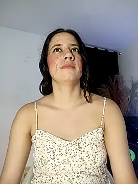 lovely kitt online show from October 12, 2025, 1:04 am