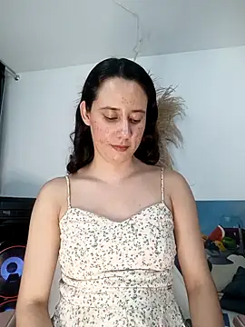 lovely kitt online show from February 12, 2026, 4:40 am