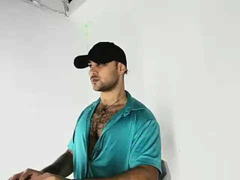 Sebas-hott online show from September 28, 2025, 10:37 pm