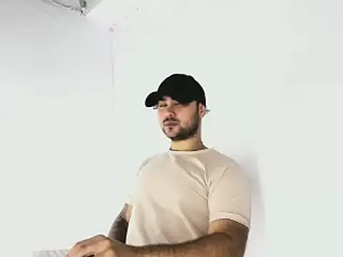 Sebas-hott online show from October 4, 2025, 10:19 pm