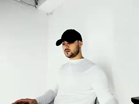 Sebas-hott online show from October 31, 2025, 10:22 pm