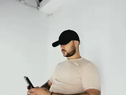 Sebas-hott online show from November 8, 2025, 9:24 pm