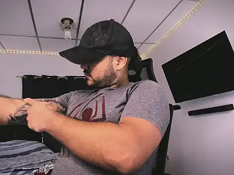 Sebas-hott online show from February 24, 2026, 9:46 pm