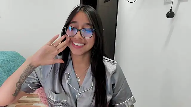 Snapshot of isa_bellaa0 chatting on February 19, 2025, 1:51 am isa bellaa0 online show from February 19, 2025, 1:51 am