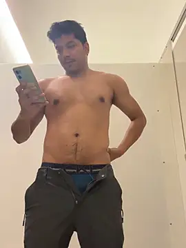 Snapshot of bourne2004 chatting on October 12, 2025, 10:53 pm bourne2004 online show from October 12, 2025, 10:53 pm