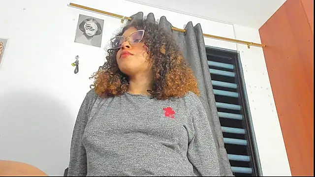 Ada gales  online show from November 5, 2025, 4:23 am