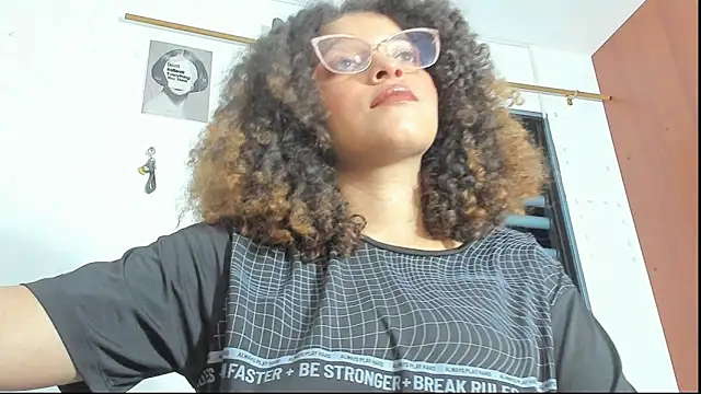 Ada gales  online show from November 25, 2025, 3:06 am